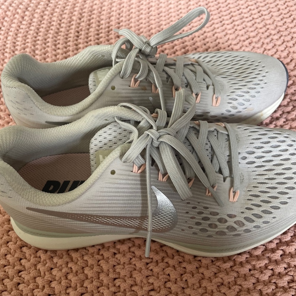 Women’s Nike Zoom Sneakers